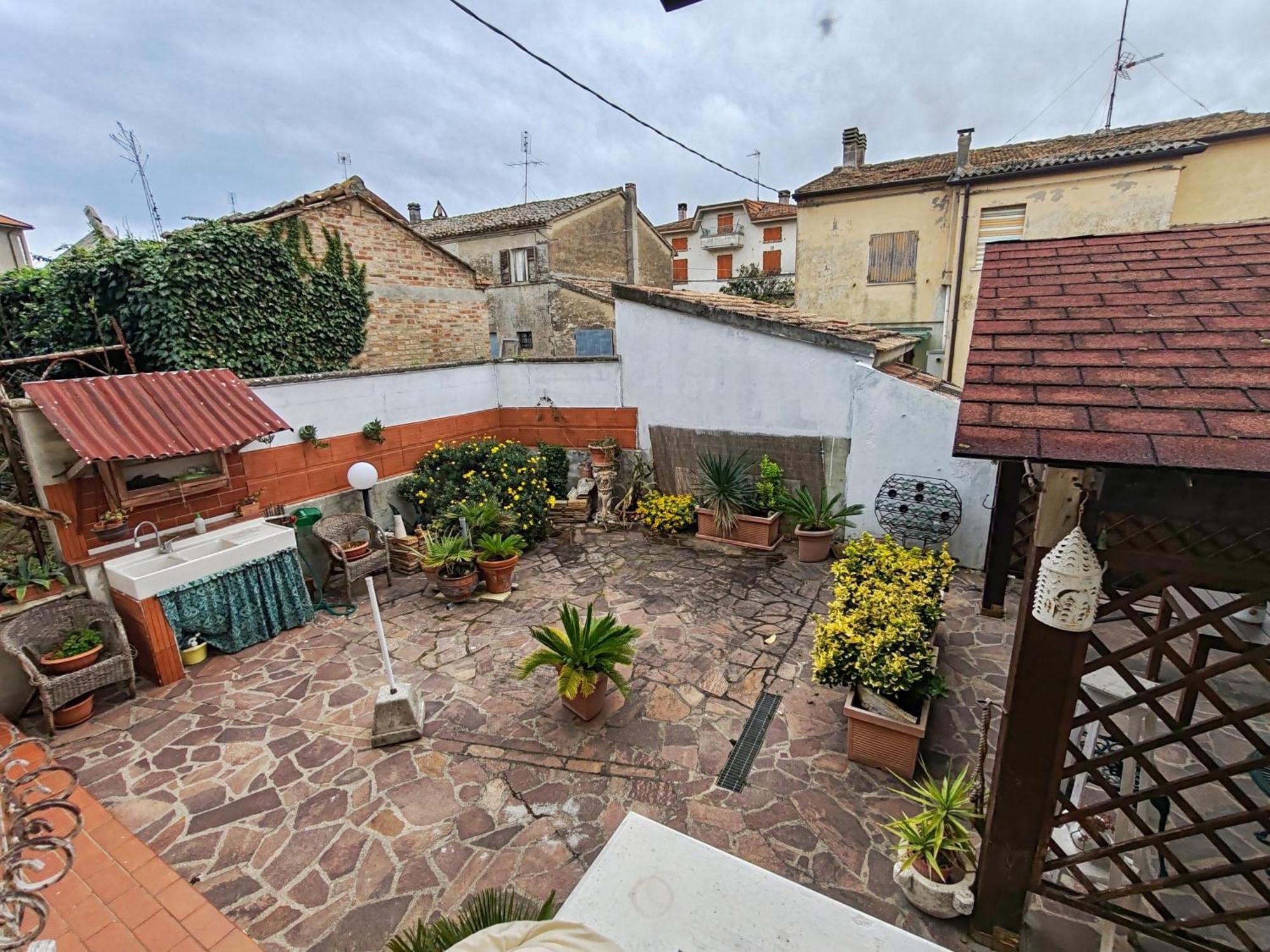 B&B A Casa Di Mael San Costanzo Exterior photo