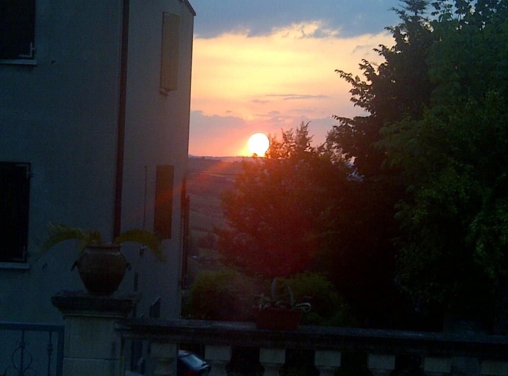 B&B A Casa Di Mael San Costanzo Exterior photo